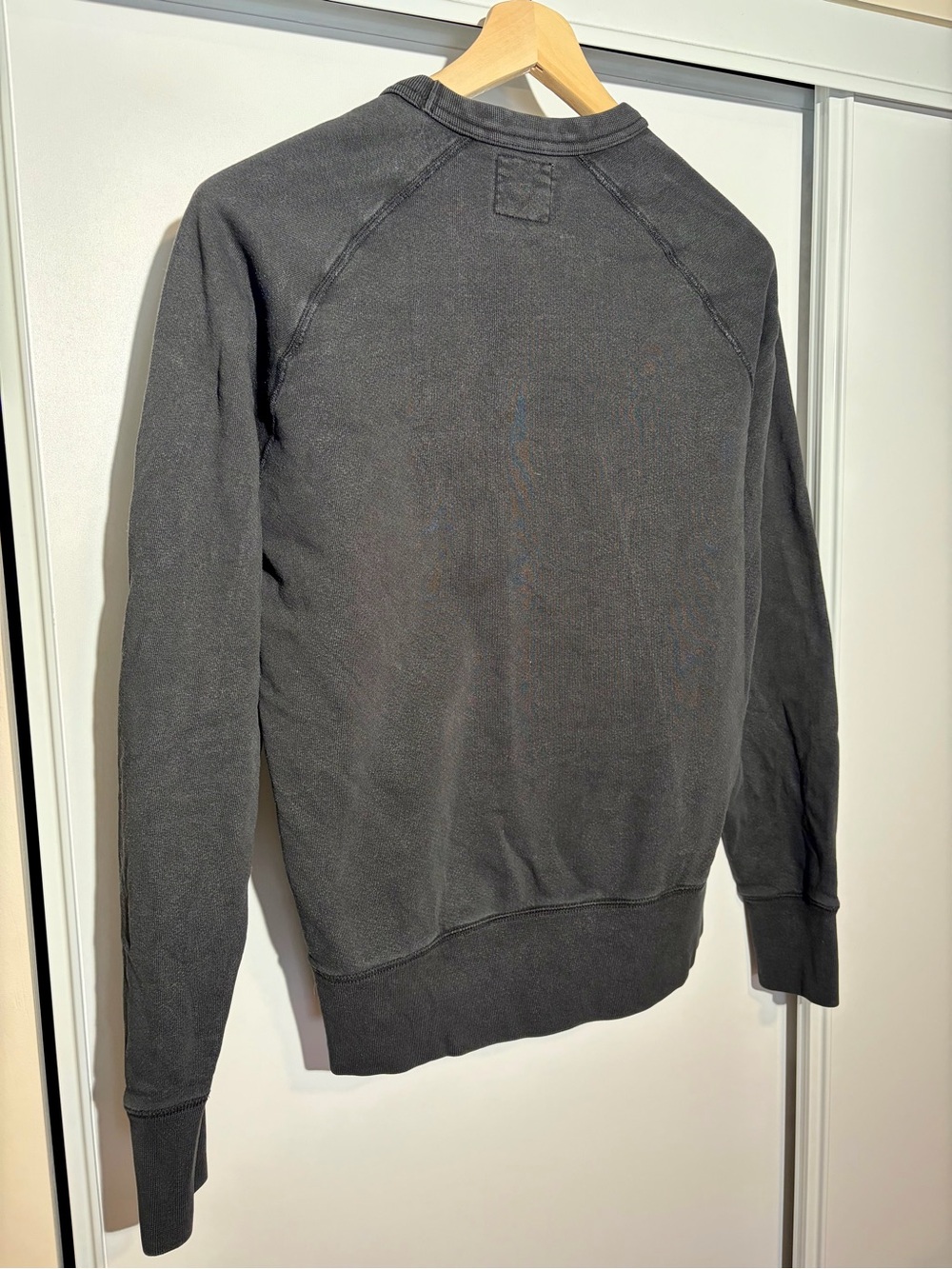 Todd Snyder x Champion Midweight Pocket Sweatshirt Black - Picture 6 of 6